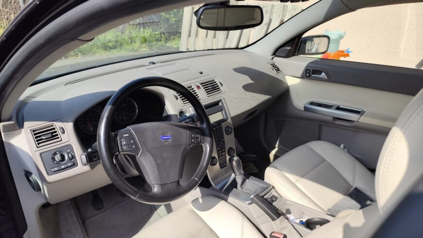 Volvo V50 2.4i