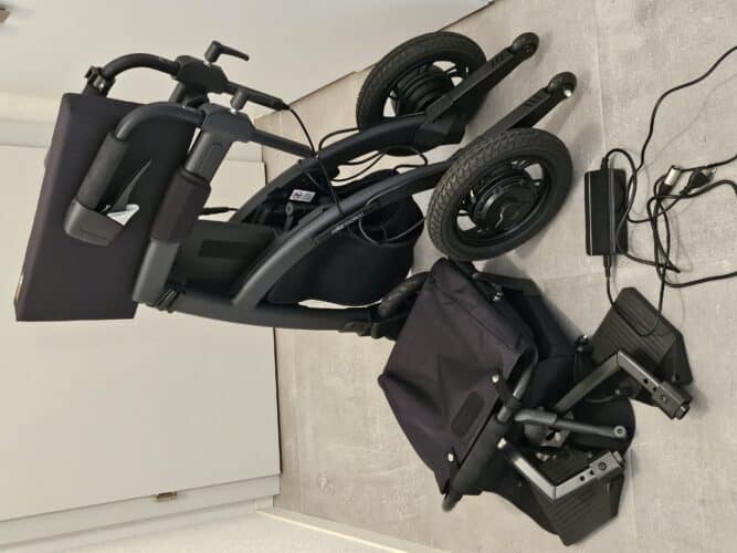 Déambulateur et d’un fauteuil roulant électrique