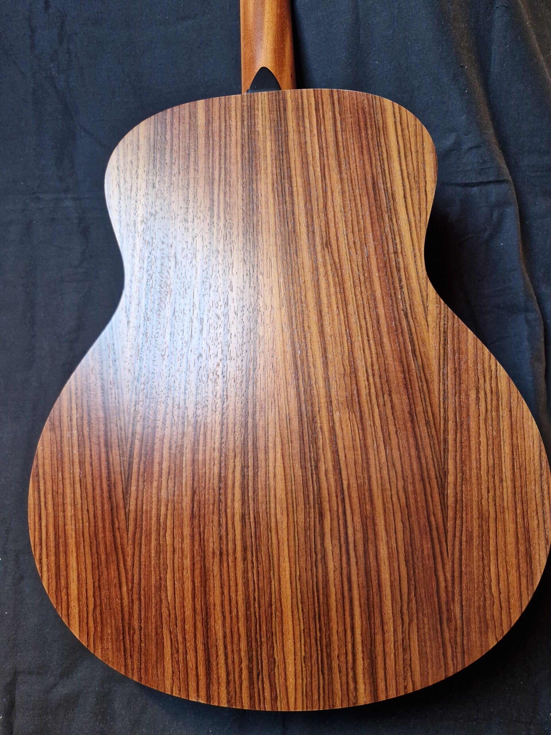 Superbe guitare acoustique Taylor GSmini.