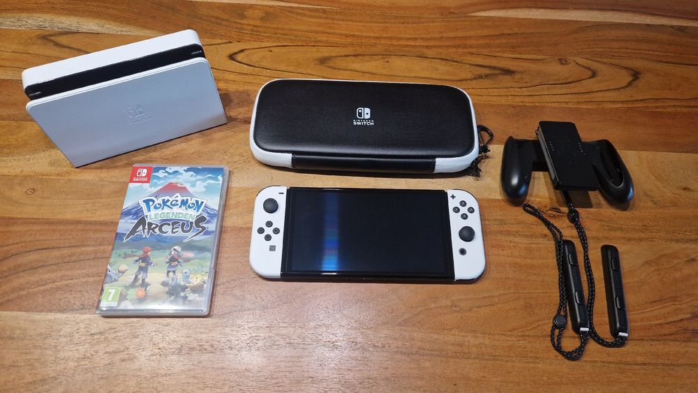 Switch Oled inkl. Case und Spiel