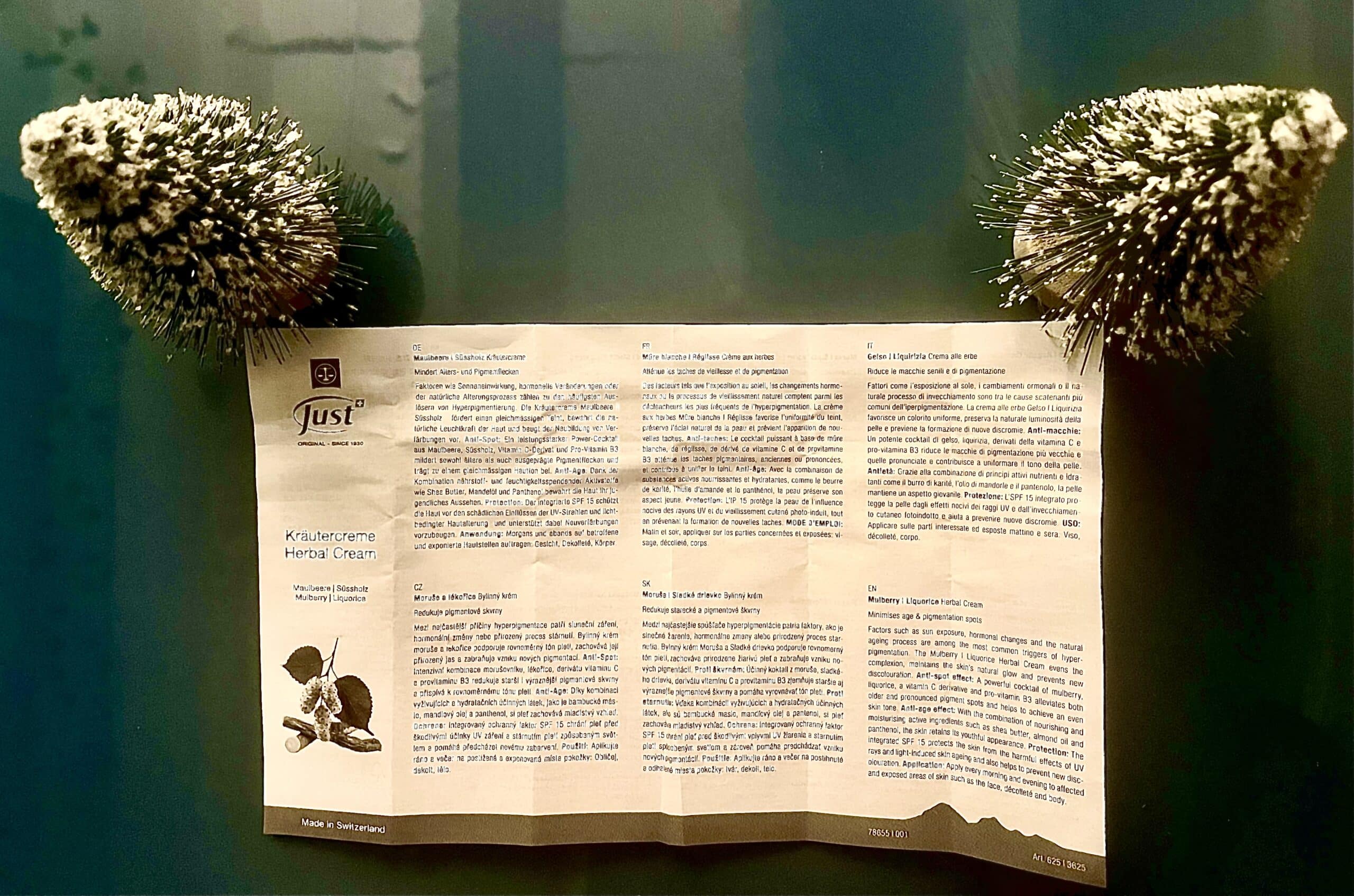 Crème onctueuse aux herbes atténuant les tâches de vieillesse et pigmentation