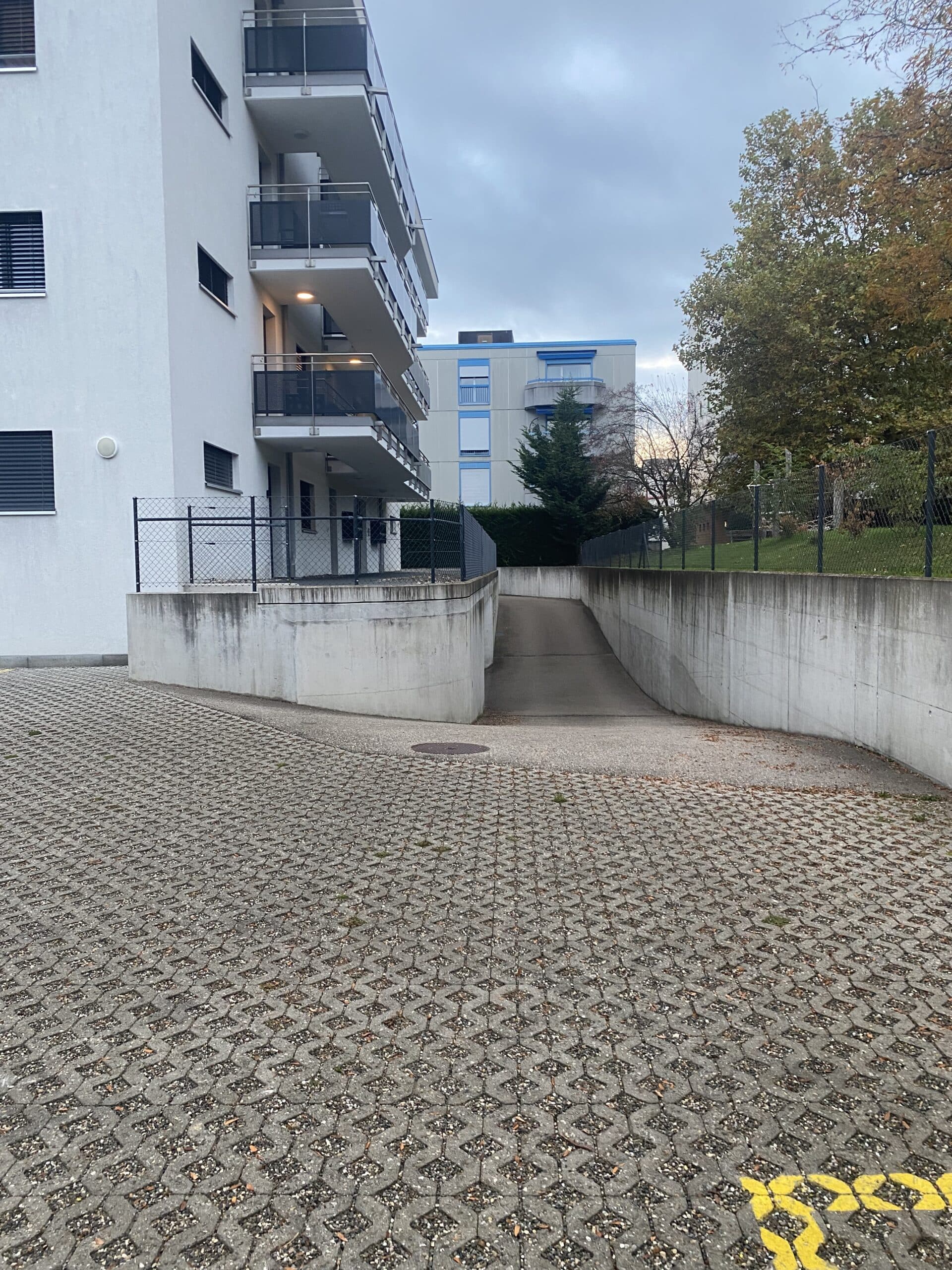 Place de parc extérieure à louer