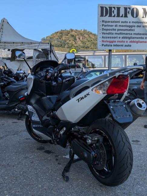 YAMAHA TMAX XP 2011