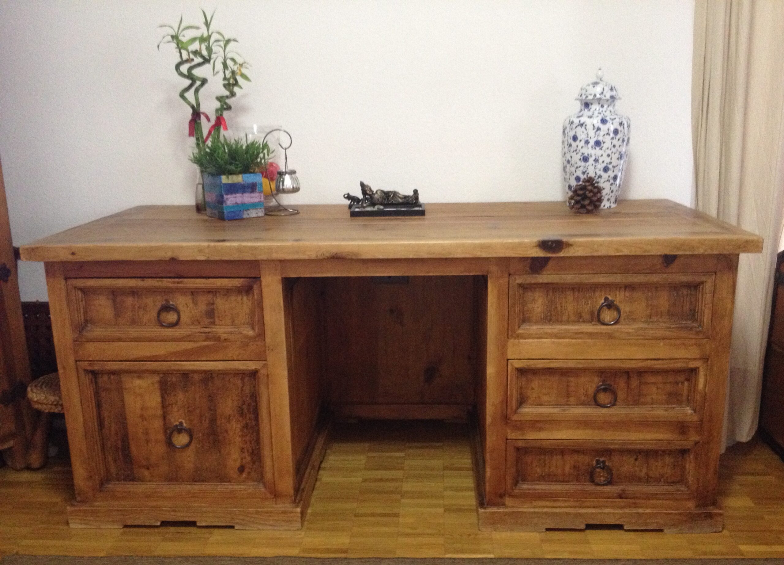 Magnifique bureau en bois massif